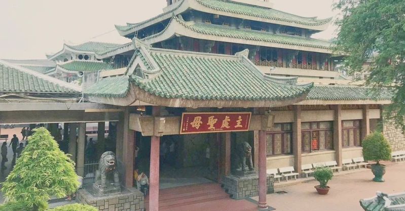 Miếu Bà Chúa Xứ Núi Sam - An Giang (Nguồn: Internet)