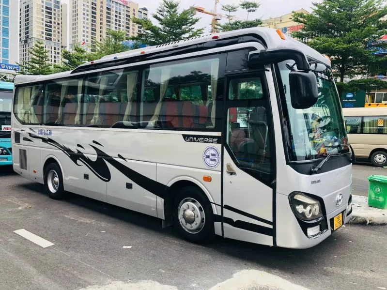 Xe du lịch tại Bình Minh Mới